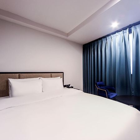 온나 호텔 대연동 부산 Daeyeon Onna Hotel Daeyeon Busan Extérieur photo