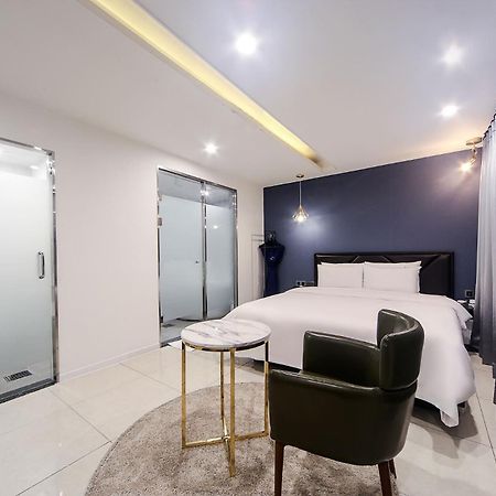 온나 호텔 대연동 부산 Daeyeon Onna Hotel Daeyeon Busan Extérieur photo